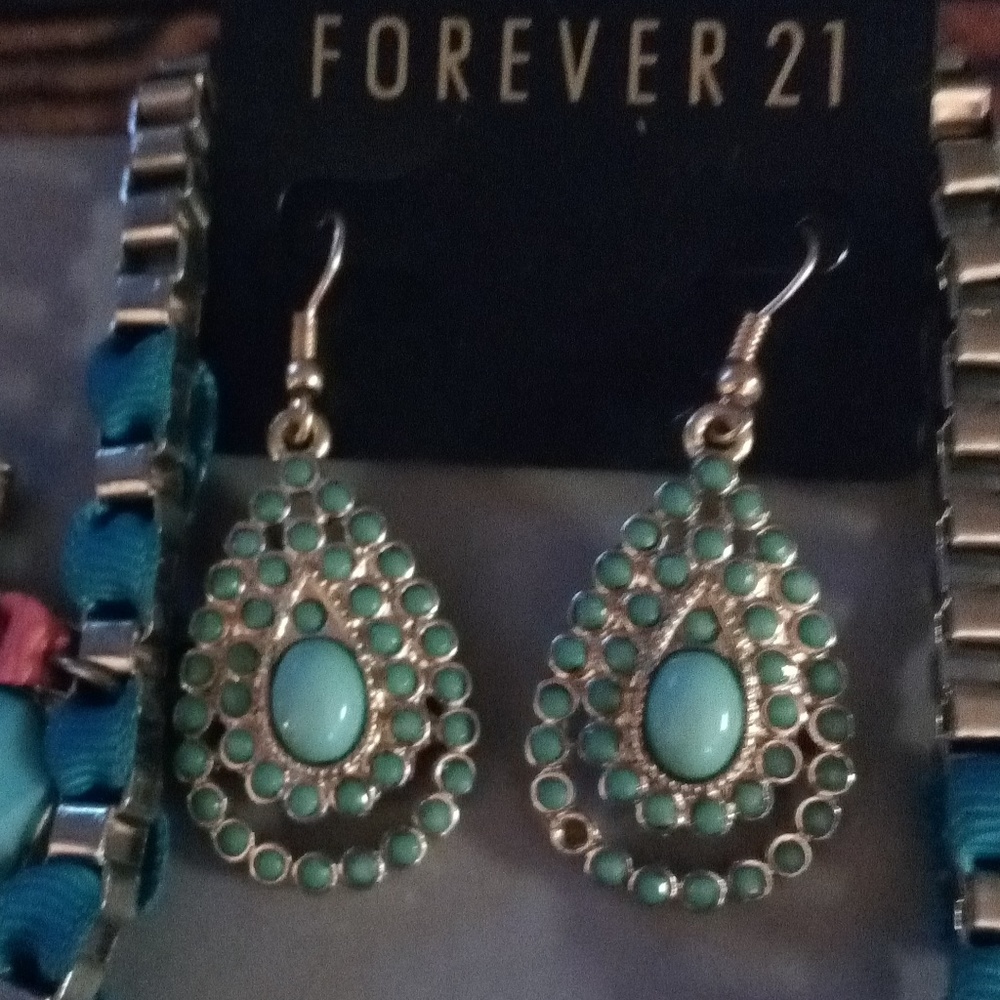 Jewelry - Picture 5 of 5
